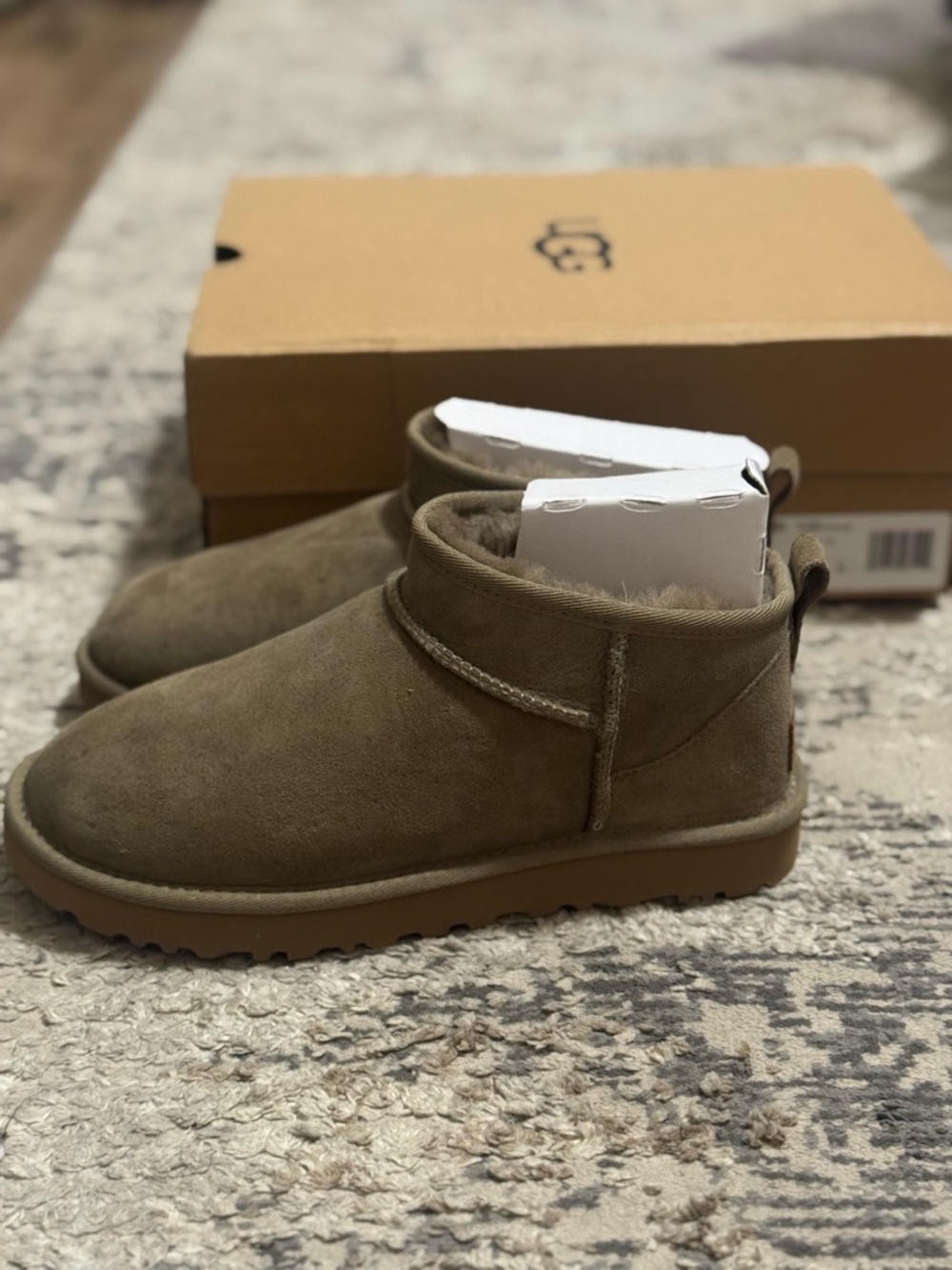 Ugg Ultra Mini - Picture 6 of 6